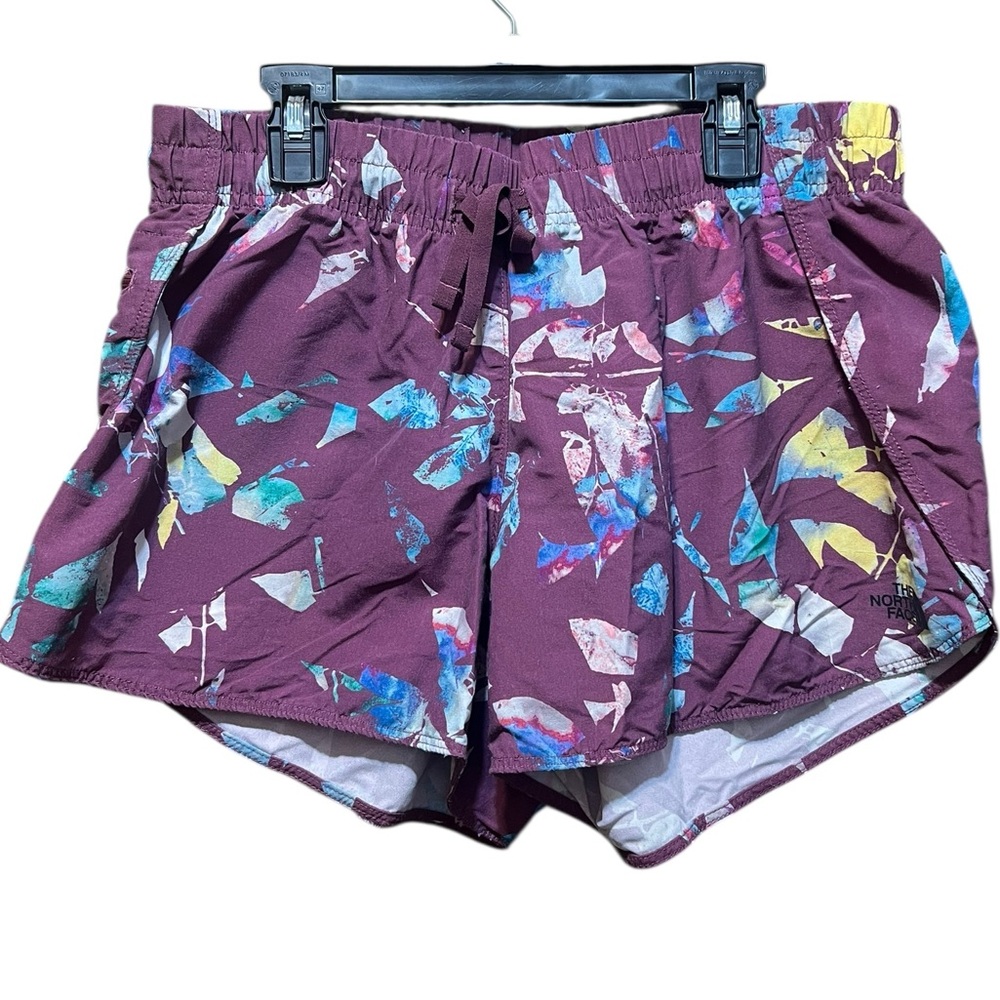 The North Face Purple Print Shorts Size Medium